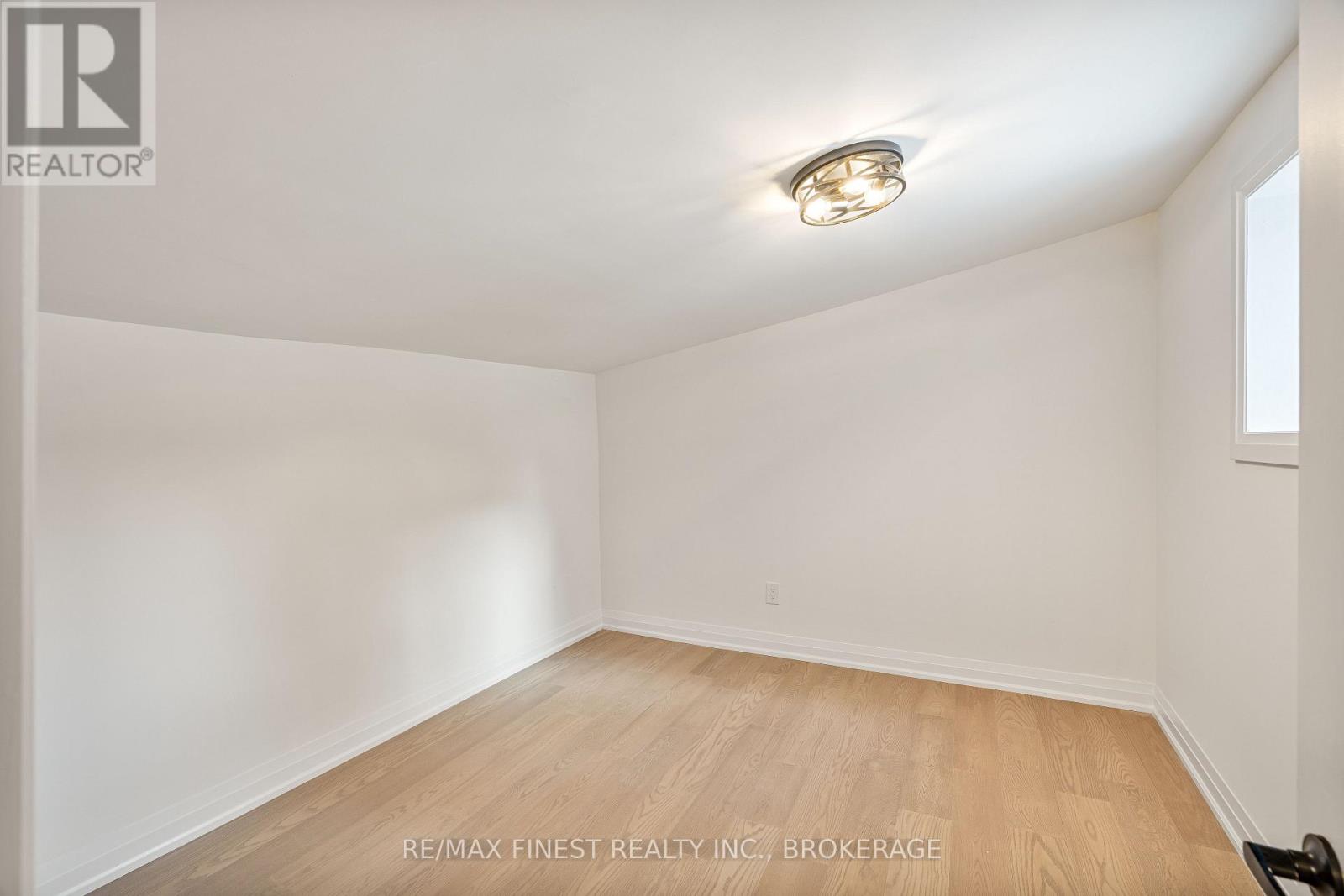 6804 6TH CONCESSION ROAD - 30