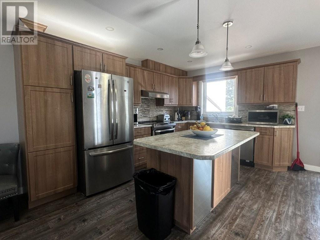 851 & 853 Newport Ave, Thunder Bay, Ontario, P7A6K1 — Photo 49