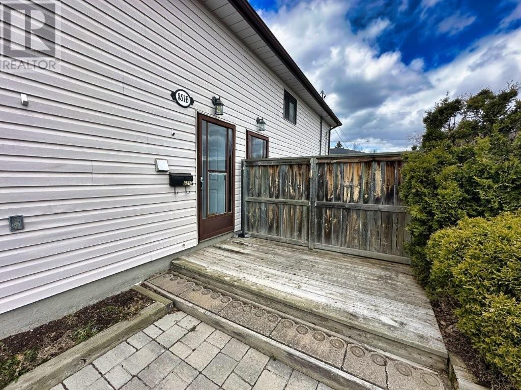 851 & 853 Newport Ave, Thunder Bay, Ontario, P7A6K1 — Photo 7