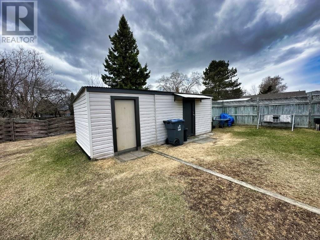 851 & 853 Newport Ave, Thunder Bay, Ontario, P7A6K1 — Photo 38