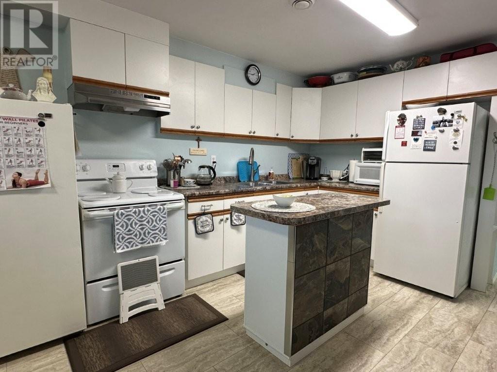 851 & 853 Newport Ave, Thunder Bay, Ontario, P7A6K1 — Photo 24