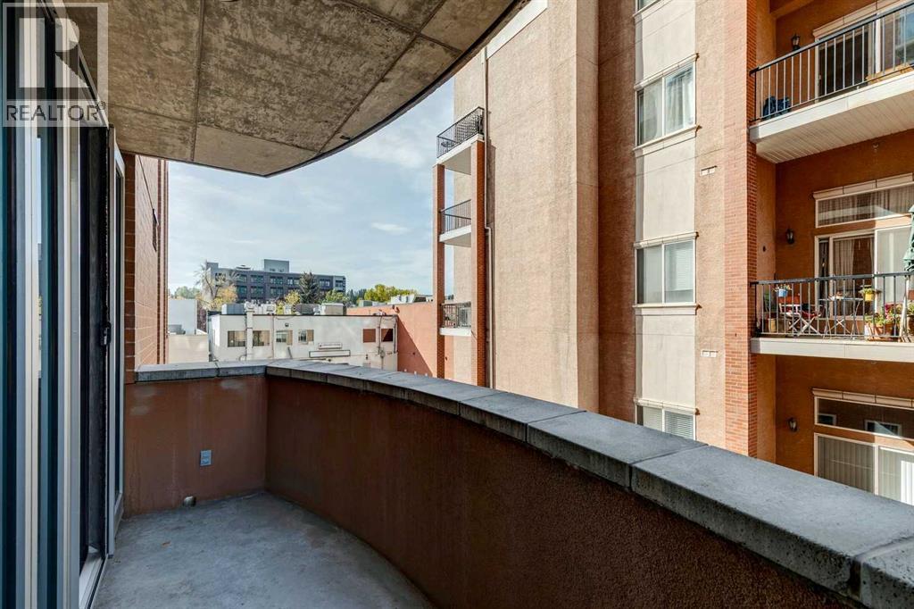 #206 817 15 Avenue SW - 23