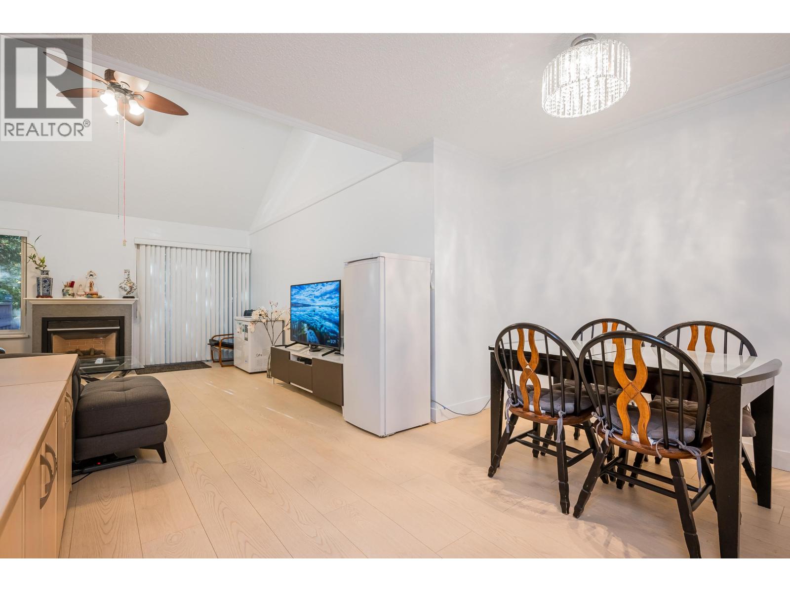 4814 FERNGLEN Drive - main photo