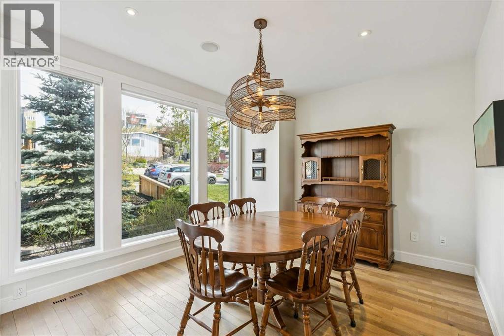 911 Drury Avenue NE - 5