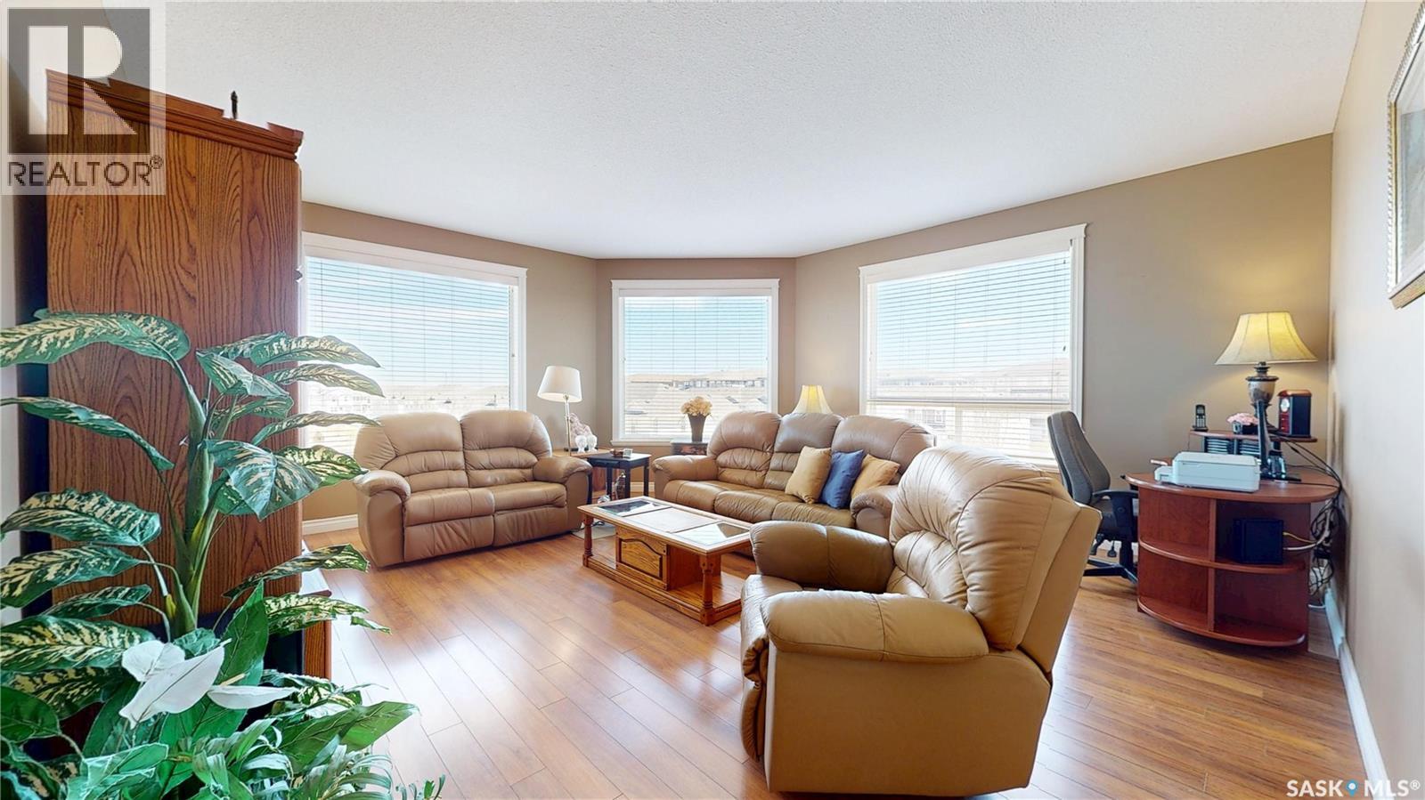 #302 3750 HAUGHTON ROAD E - 2