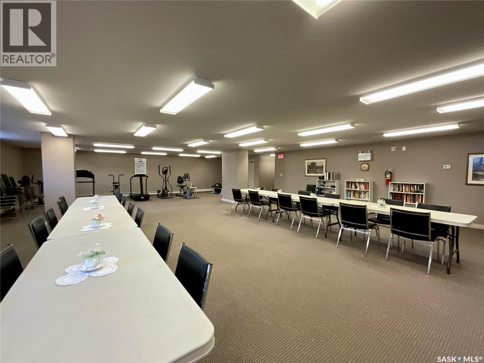 #302 3750 HAUGHTON ROAD E - 34