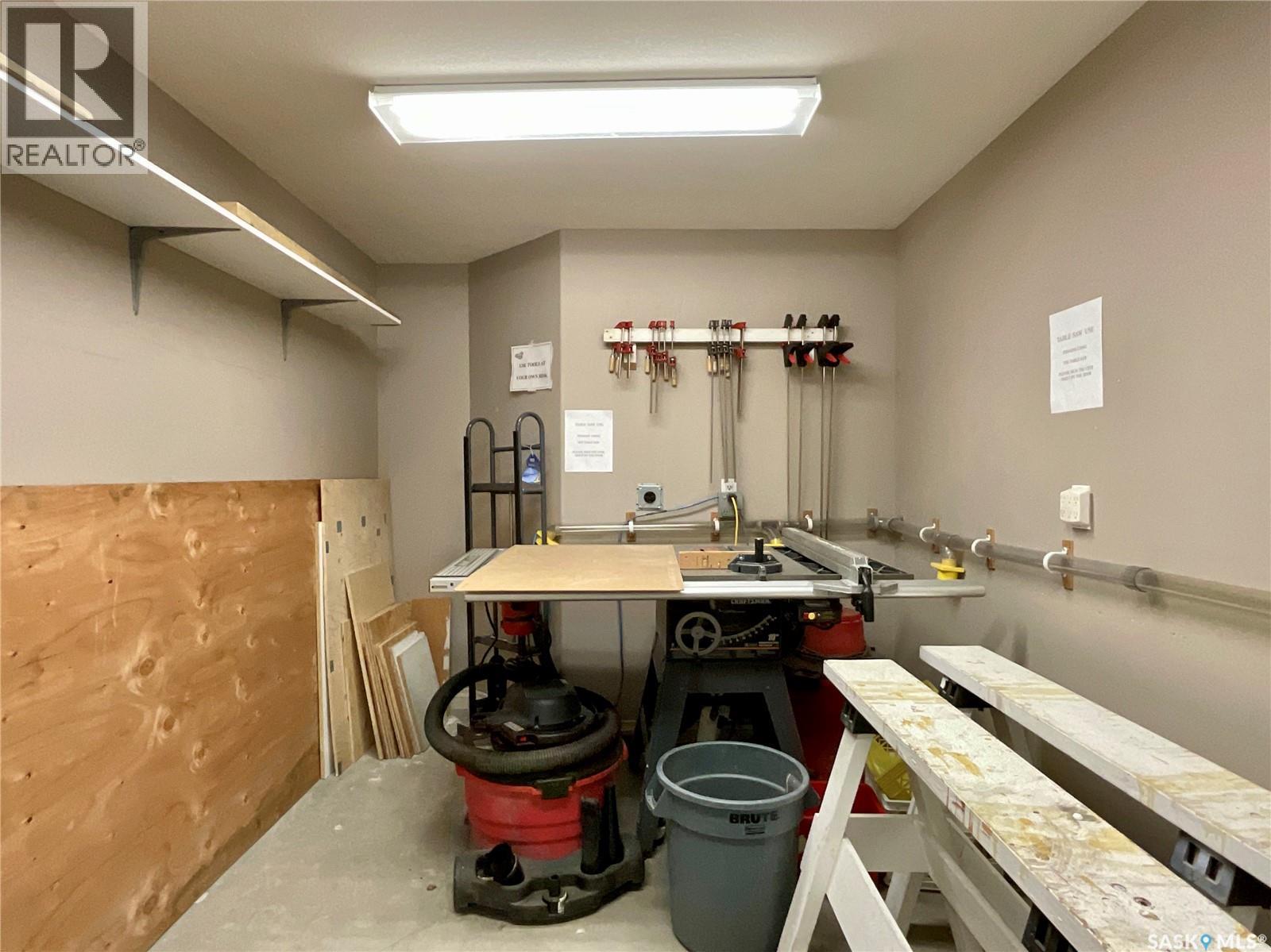 #302 3750 HAUGHTON ROAD E - 37