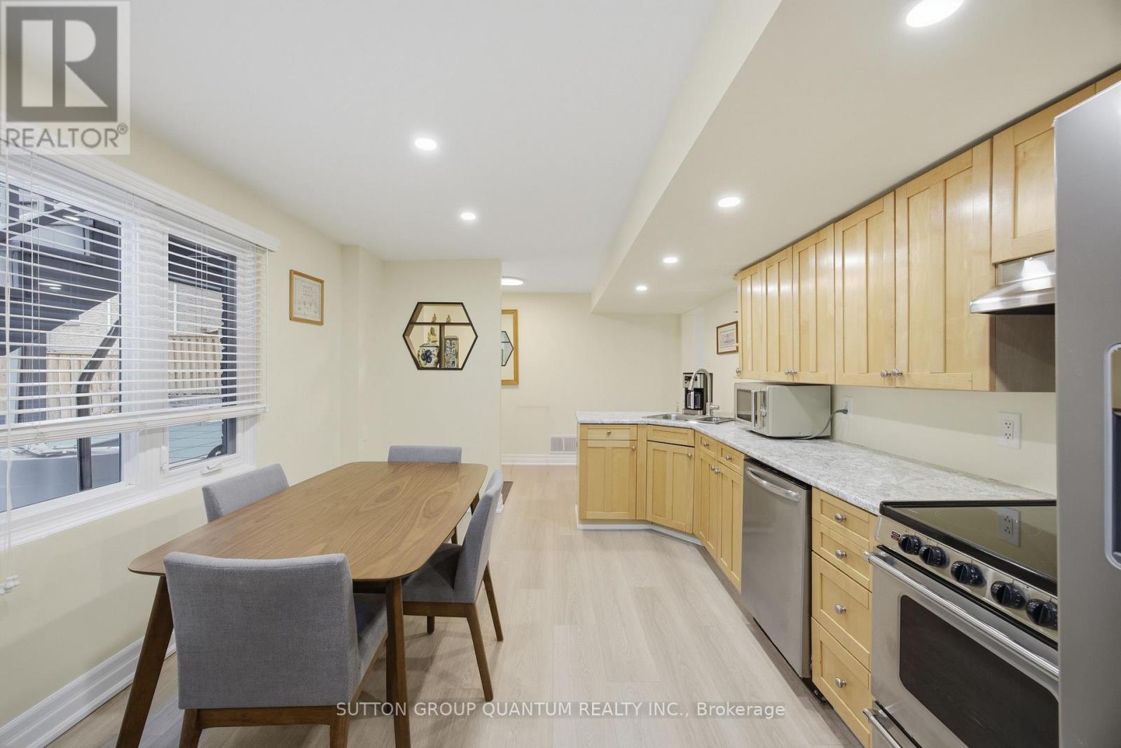 2509 KING FORREST DRIVE - 35