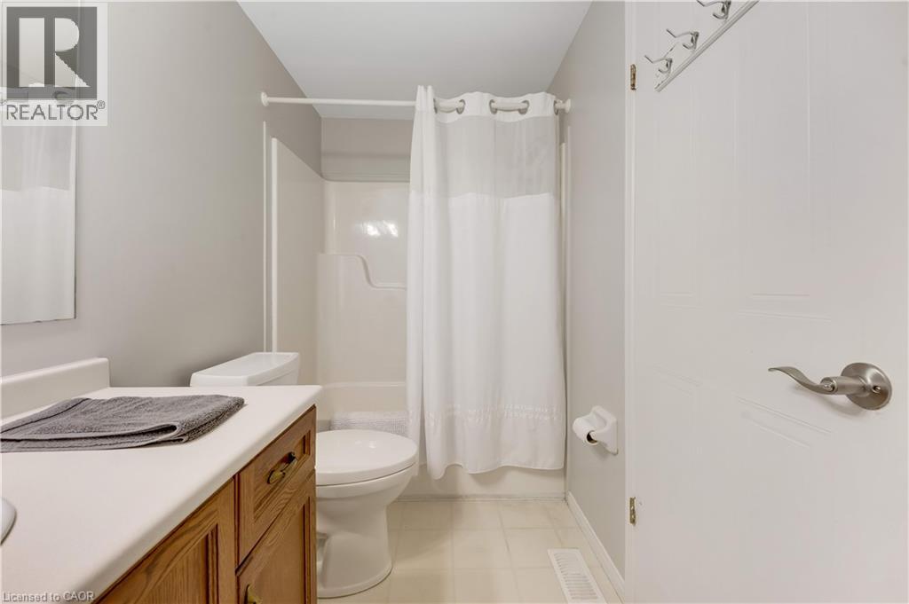550 DANSBURY Drive, Waterloo, Ontario, N2K4E2 — Photo 6