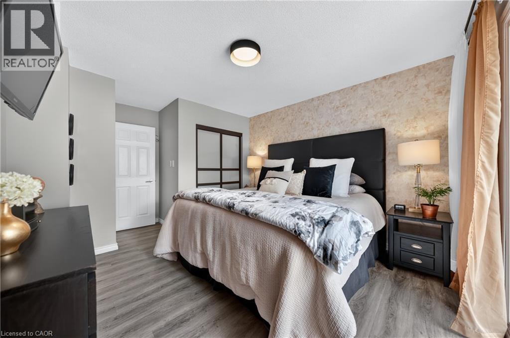 8 ESTHER Avenue, Cambridge, Ontario, N1S4L6 — Photo 3