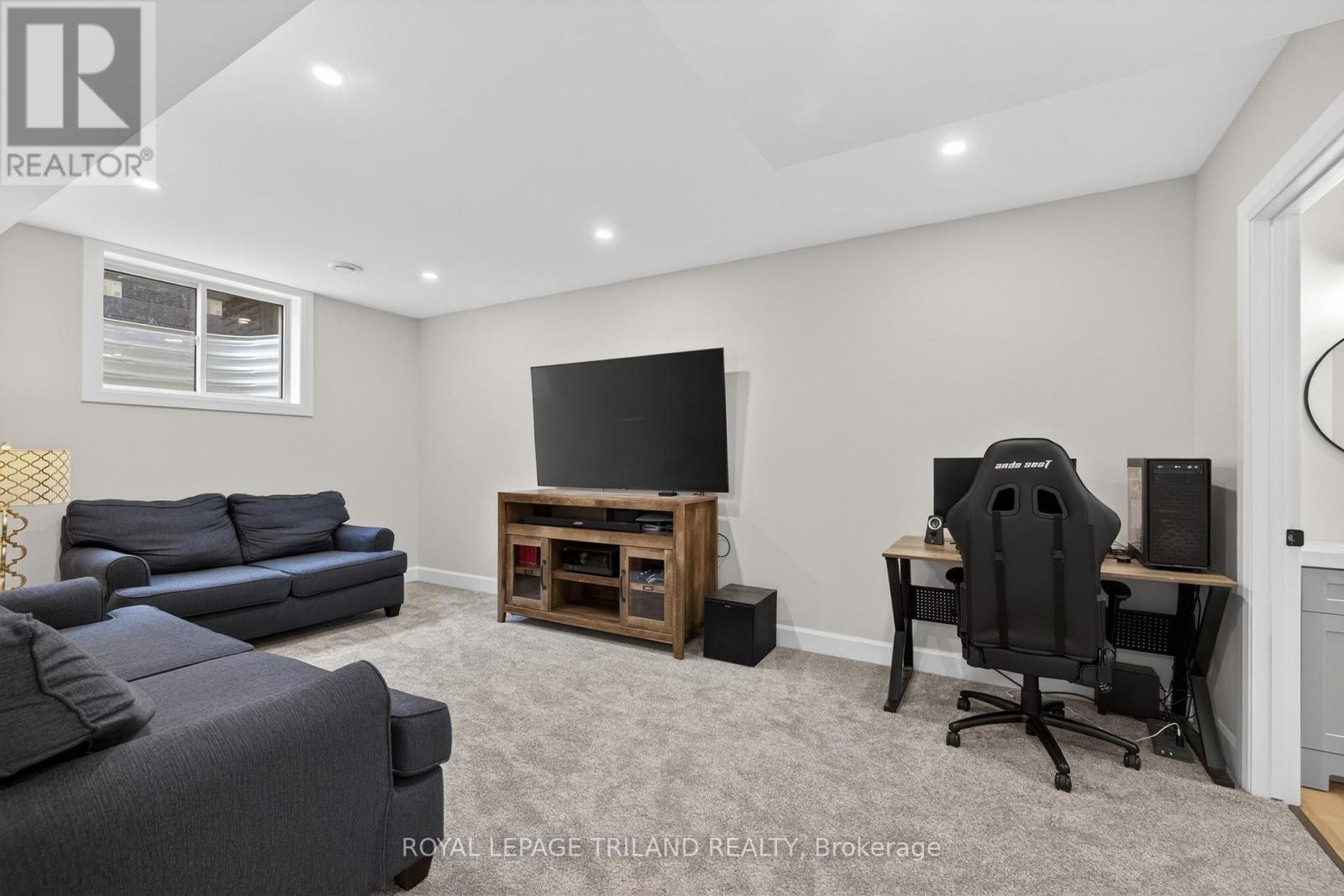 51253 ASHTON STREET - 33