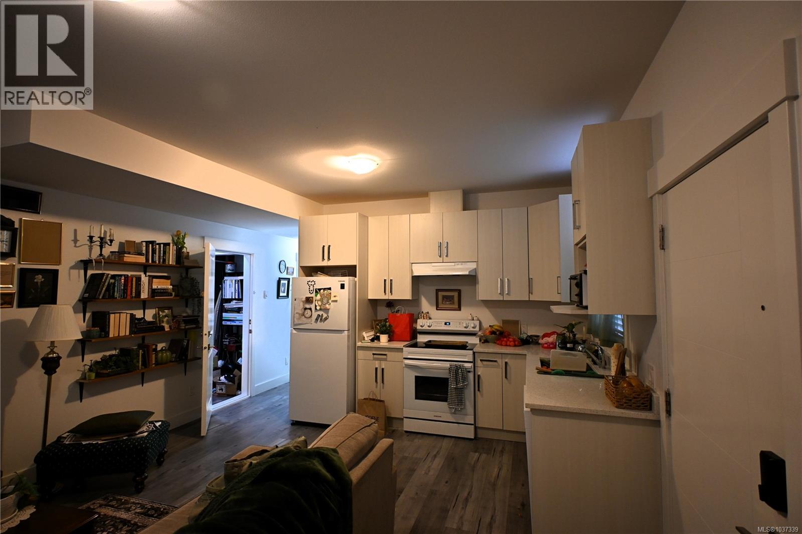 1656 Roberta Rd S - 17