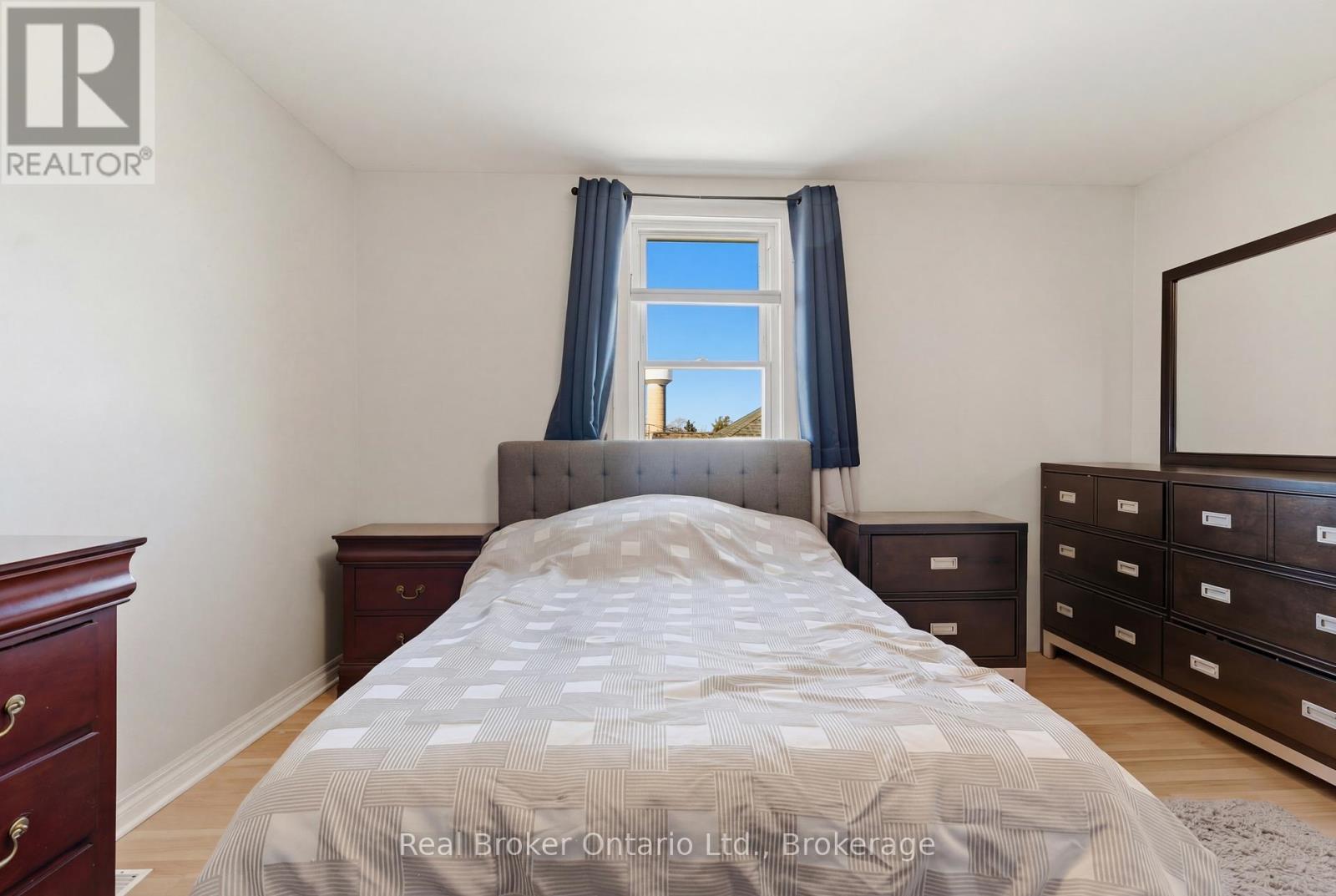 154 NIAGARA FALLS ROAD - 29