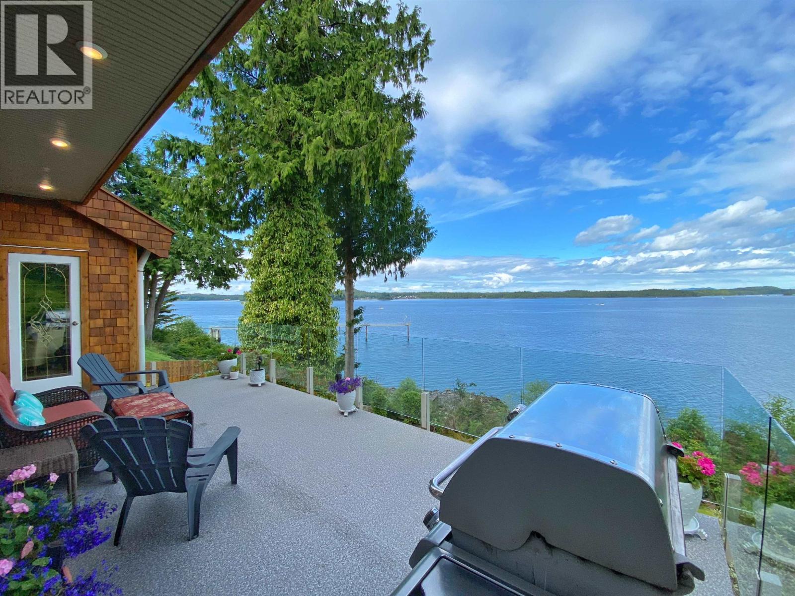 2130 GRAHAM AVENUE - 13