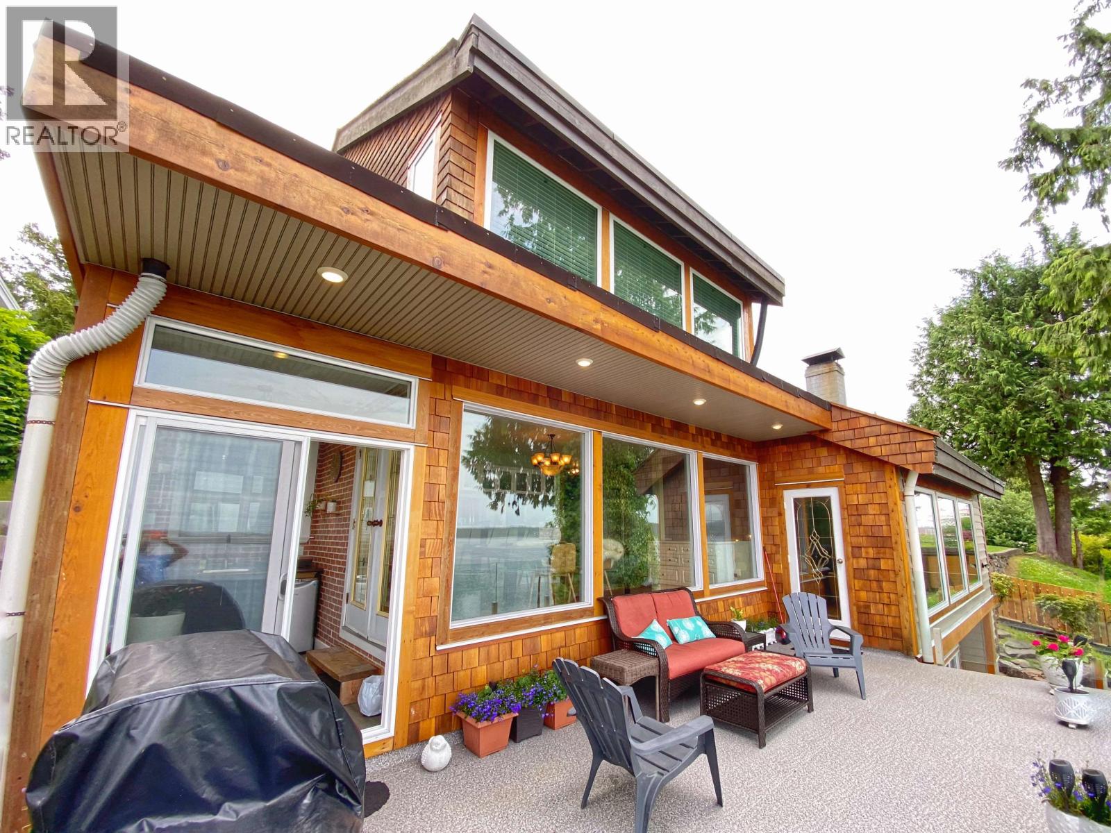 2130 GRAHAM AVENUE - 27