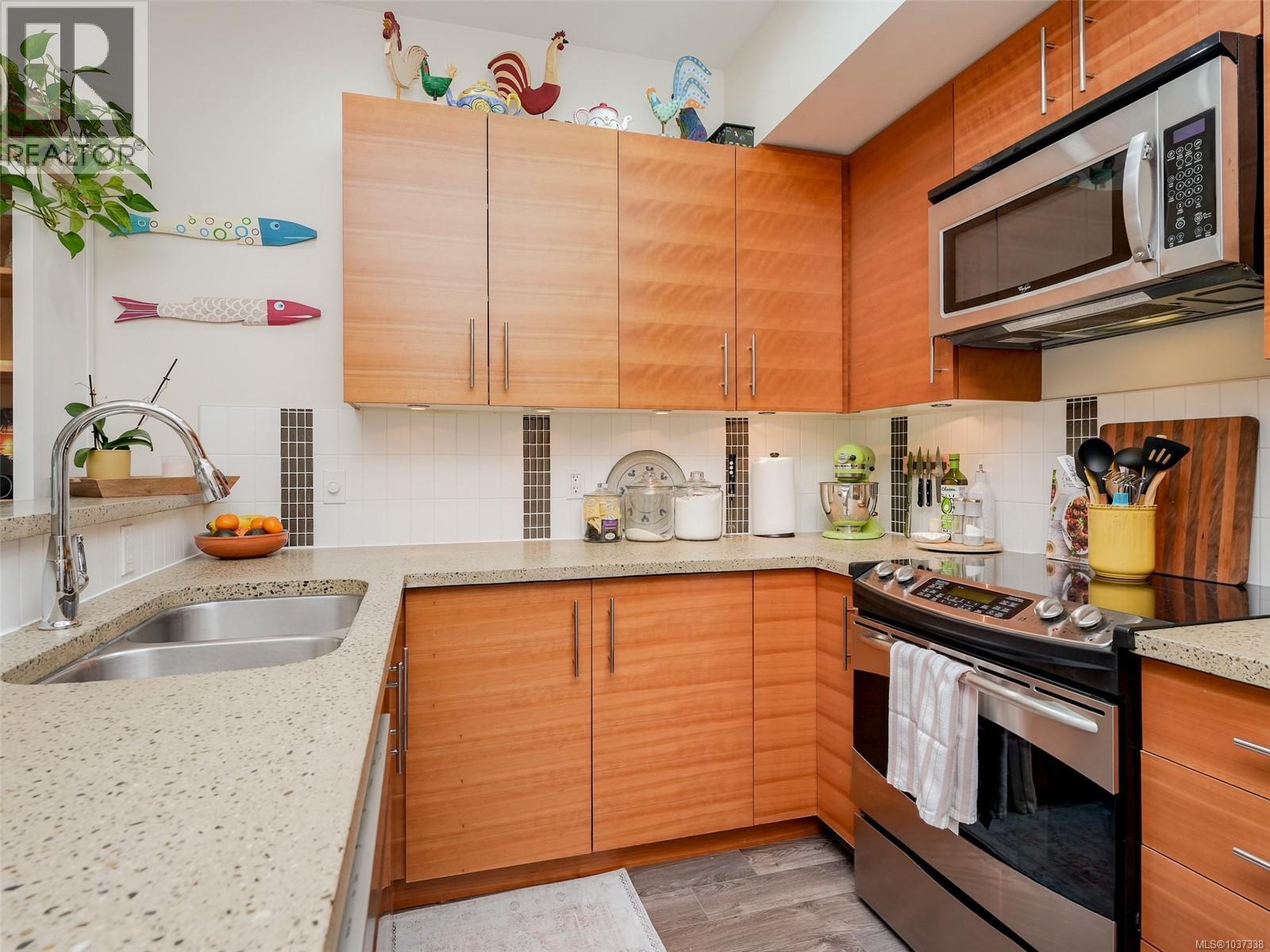 #303 170 Nursery Hill Dr - 7