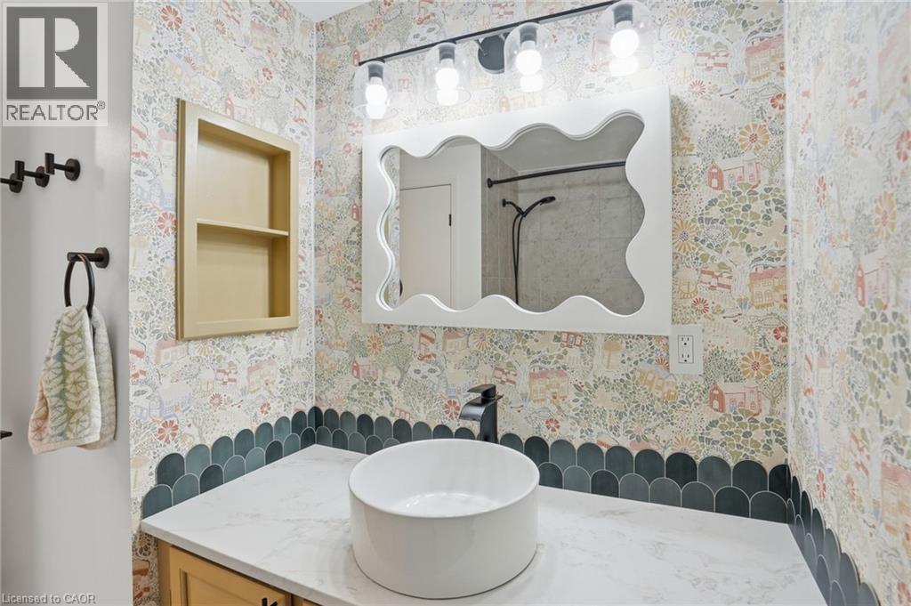 660 OXFORD Road Unit# 17, Burlington, Ontario, L7N3M1 — Photo 9