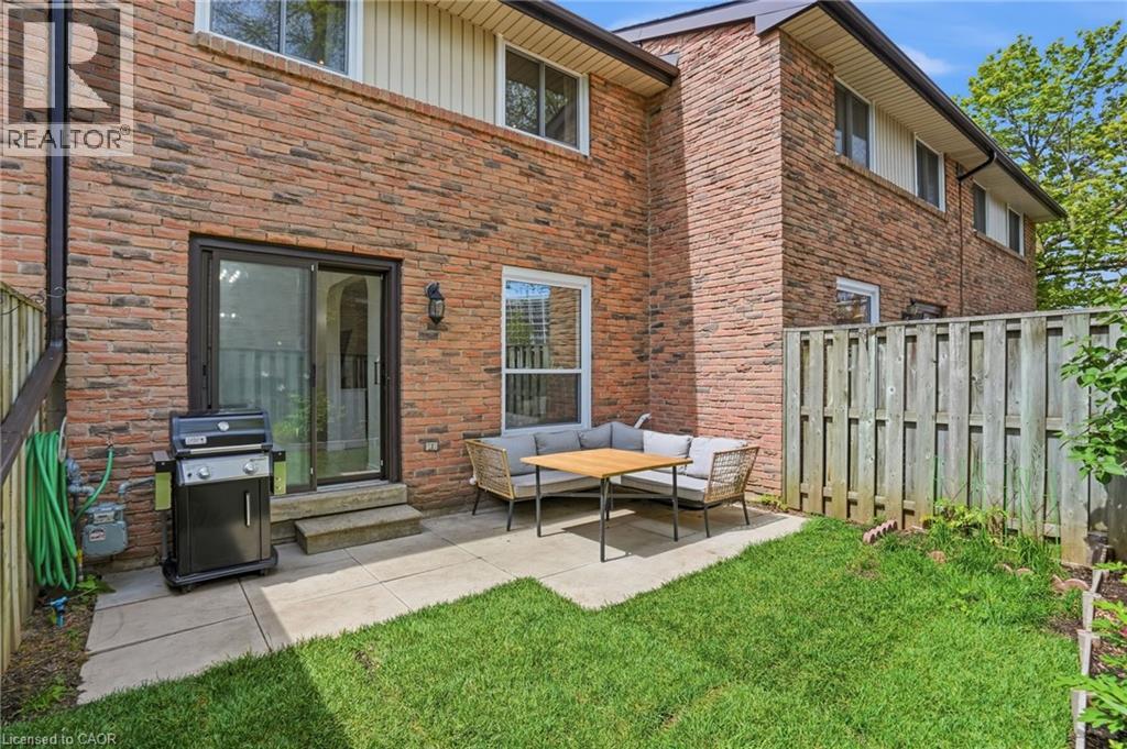 660 OXFORD Road Unit# 17, Burlington, Ontario, L7N3M1 — Photo 16