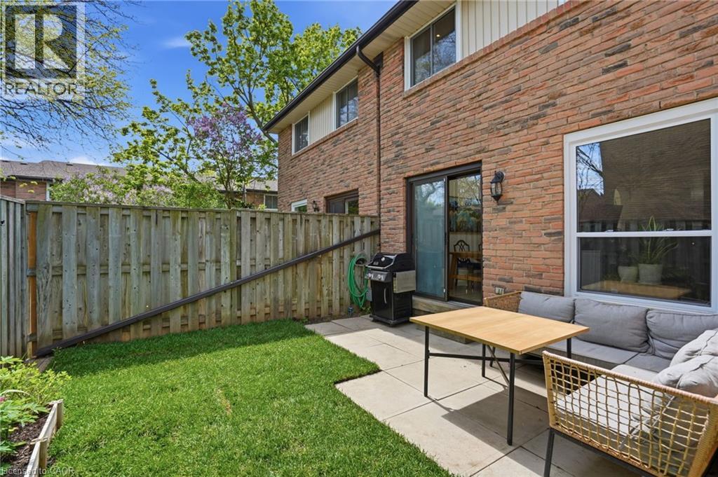 660 OXFORD Road Unit# 17, Burlington, Ontario, L7N3M1 — Photo 11
