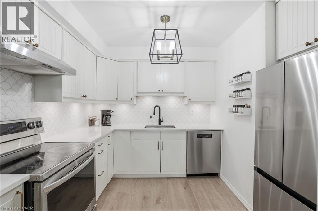 660 OXFORD Road Unit# 17, Burlington, Ontario, L7N3M1 — Photo 30