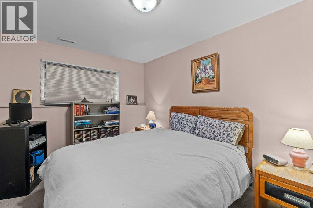  341 2 Street Southeast, Salmon Arm