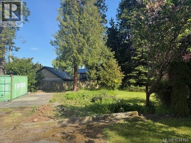  1838 DUNNETT Crescent, Saanich