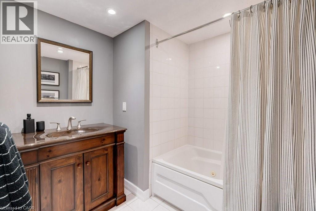 100 BRONTE Road Unit# 214, Oakville, Ontario, L6L6L5 — Photo 14