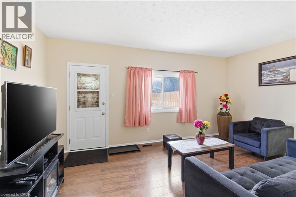 185 DENISTOUN Street Unit# 116, Welland, Ontario, L3C6J6 — Photo 2