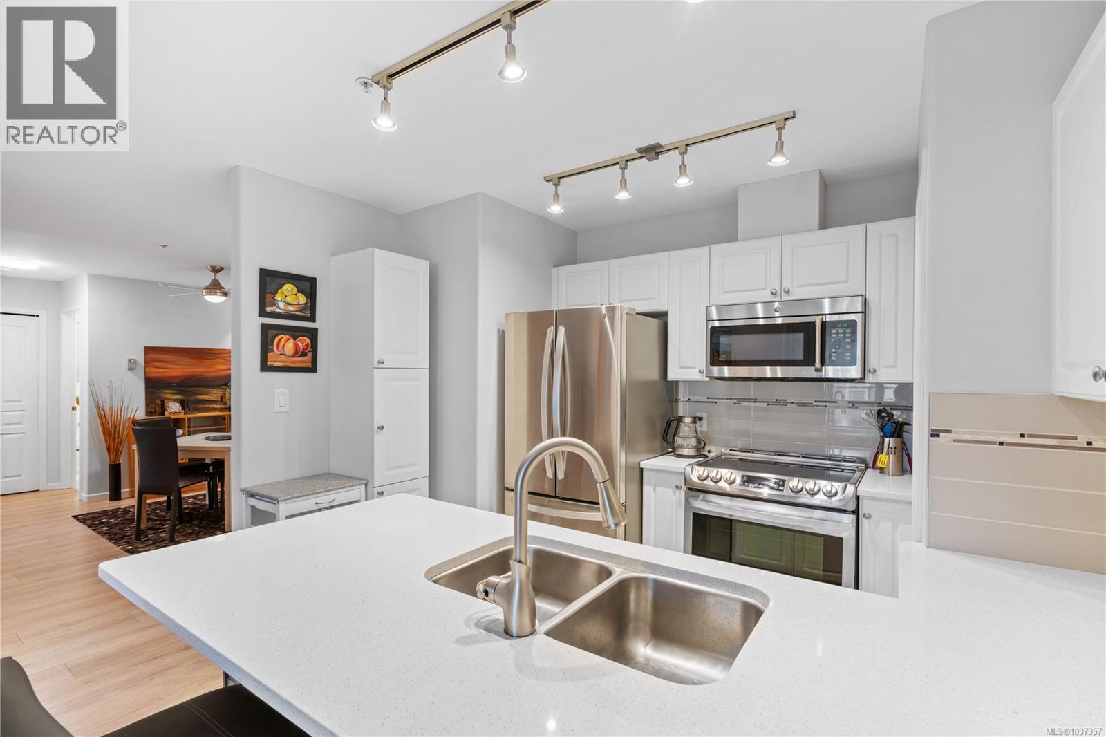 416 29 Songhees Road, Victoria