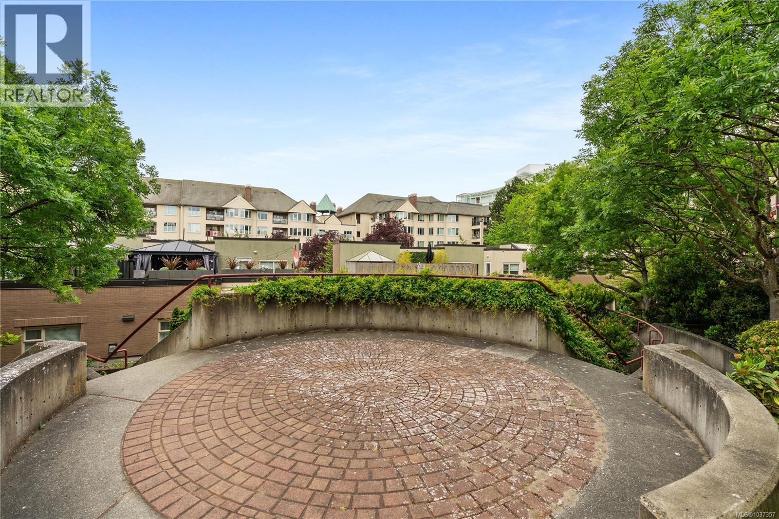 #416 29 Songhees Rd - 33