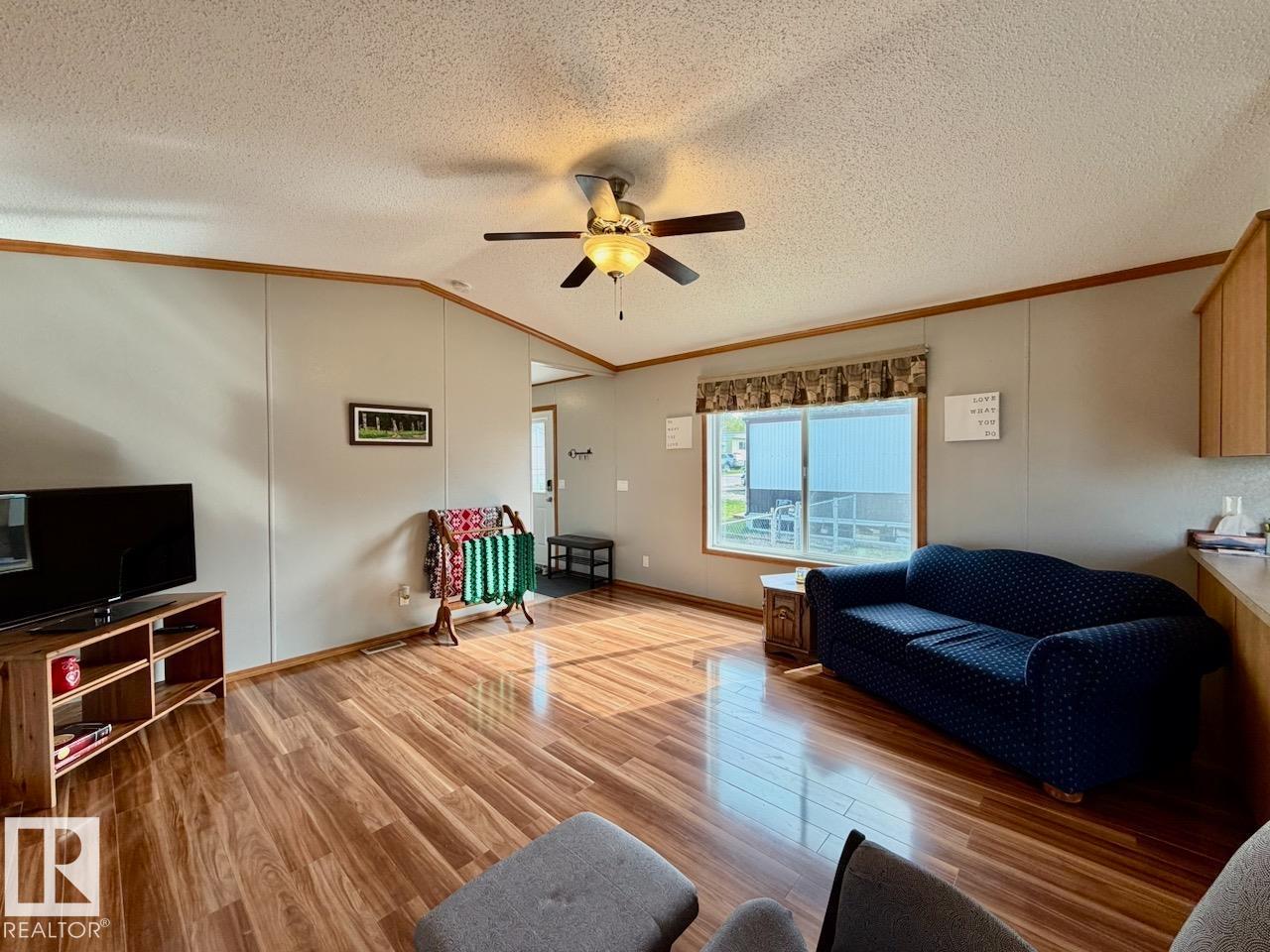 110 2251 50 ST - 9