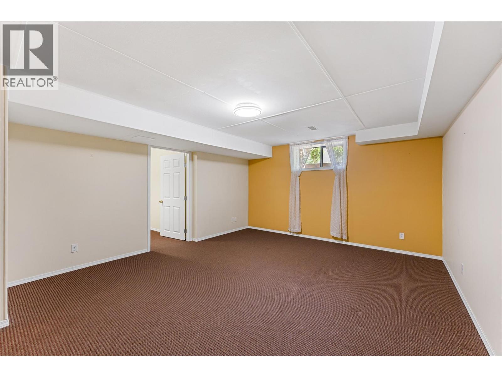 2200 Gordon Drive Unit# 33, Kelowna