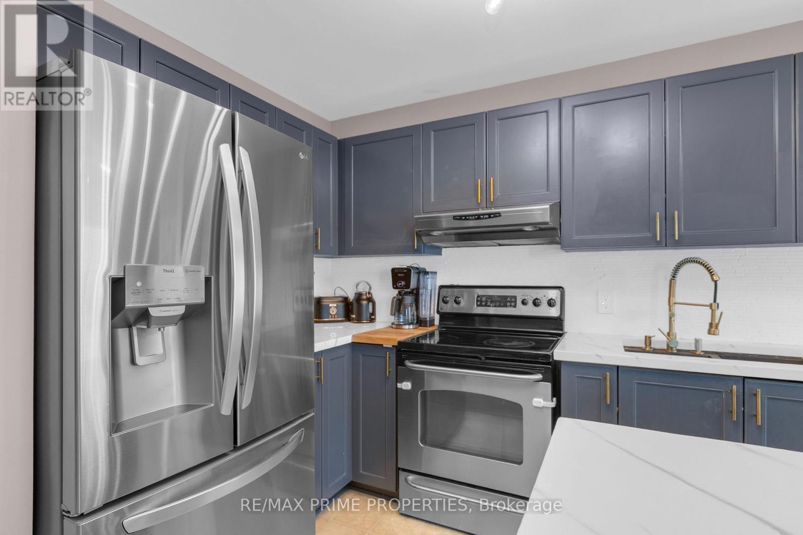 103 FREEPORT DRIVE - 13
