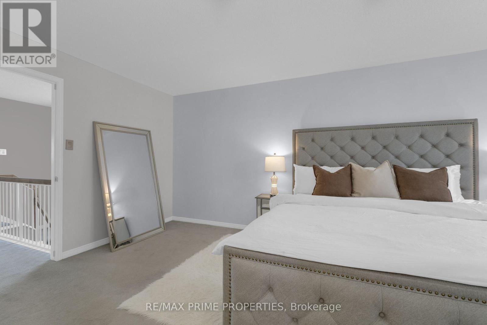 103 FREEPORT DRIVE - 20
