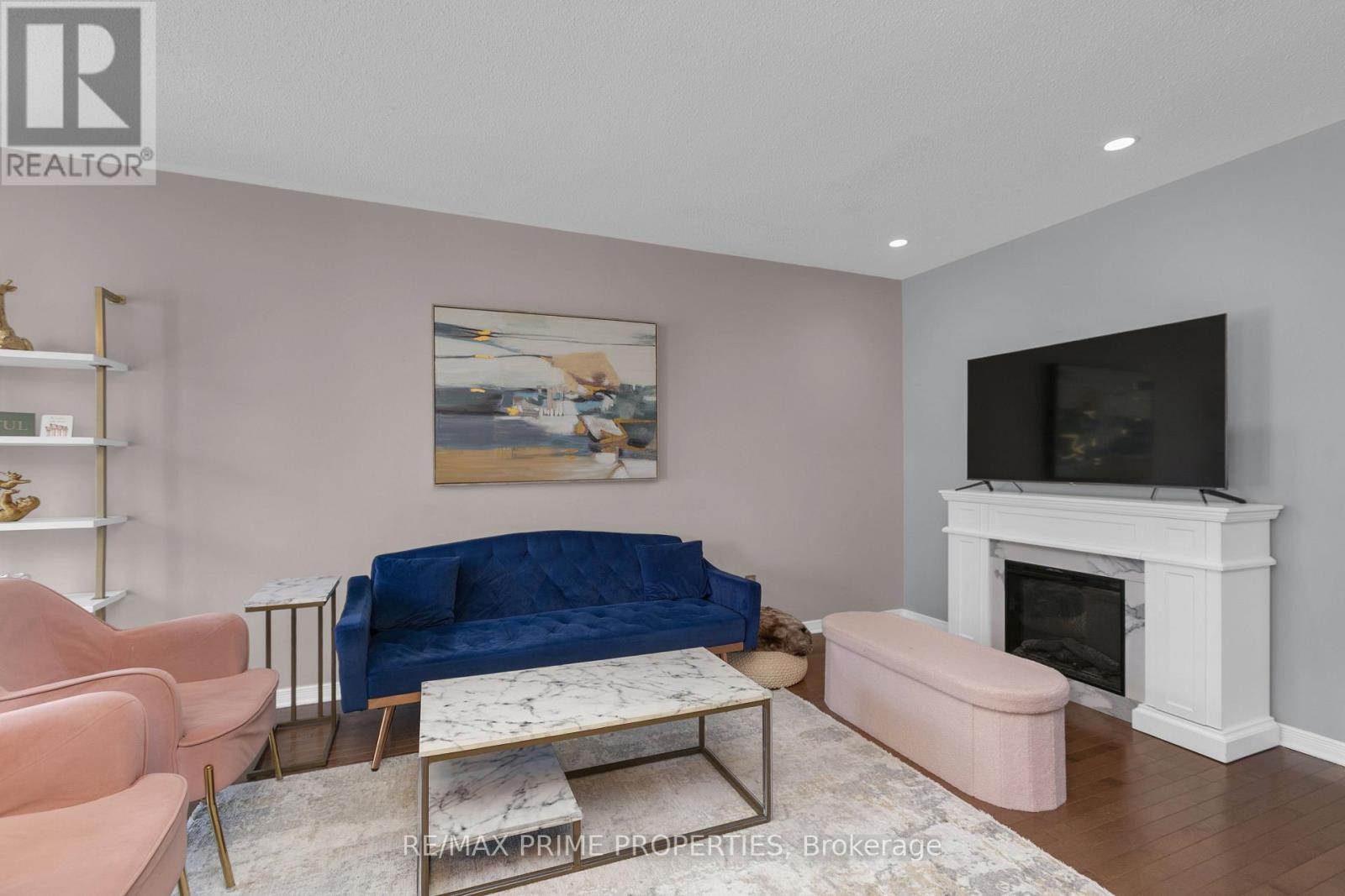103 FREEPORT DRIVE - 7