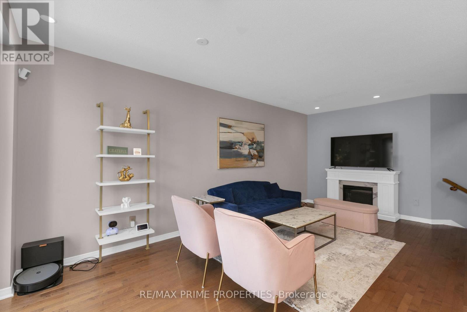 103 FREEPORT DRIVE - 9