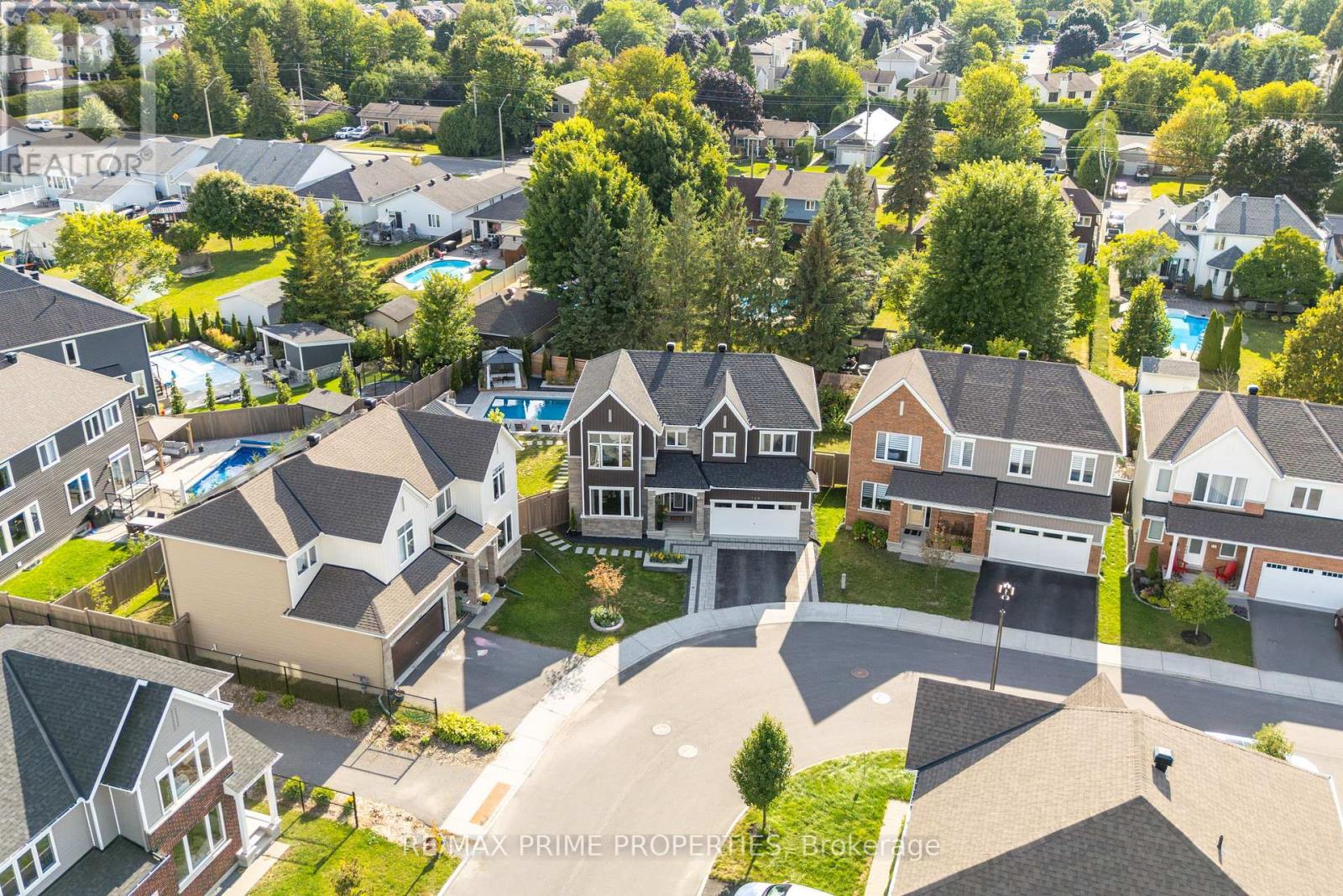 148 AUBRAIS CRESCENT - 43