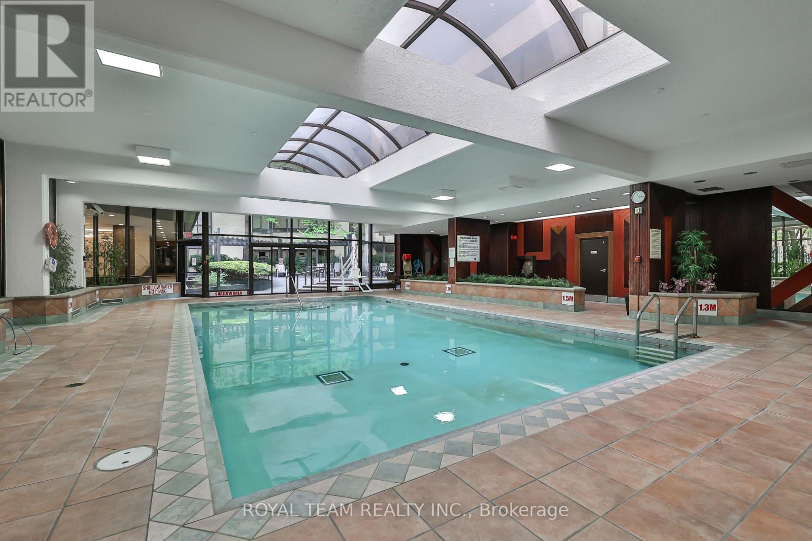 #C-PH 10 211 SAINT PATRICK STREET - 43