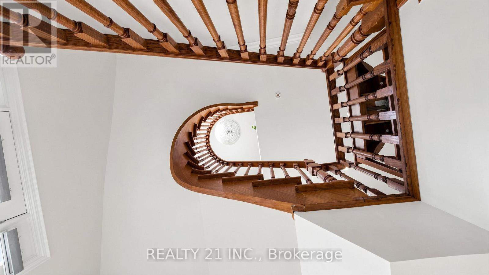 3 STINSON CIRCLE - 20