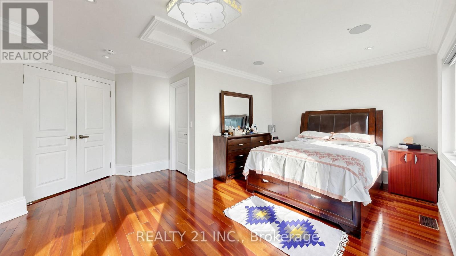 3 STINSON CIRCLE - 24