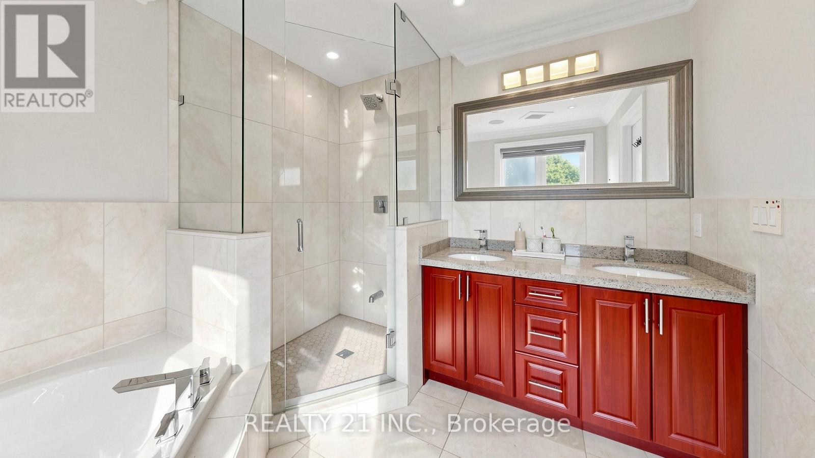 3 STINSON CIRCLE - 25