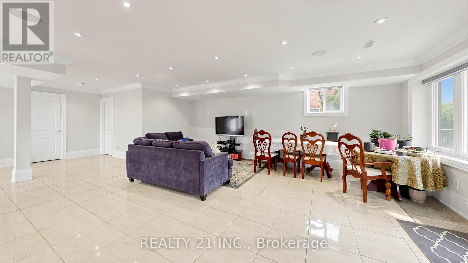 3 STINSON CIRCLE - 40