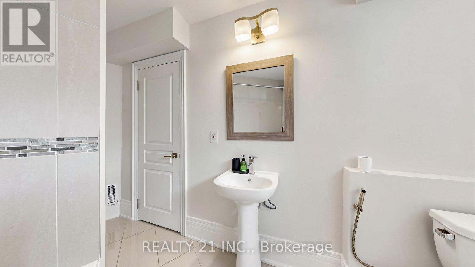 3 STINSON CIRCLE - 43