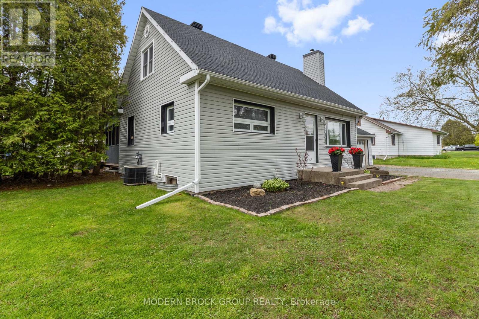 1055 COUNTY ROAD 15 ROAD - 4