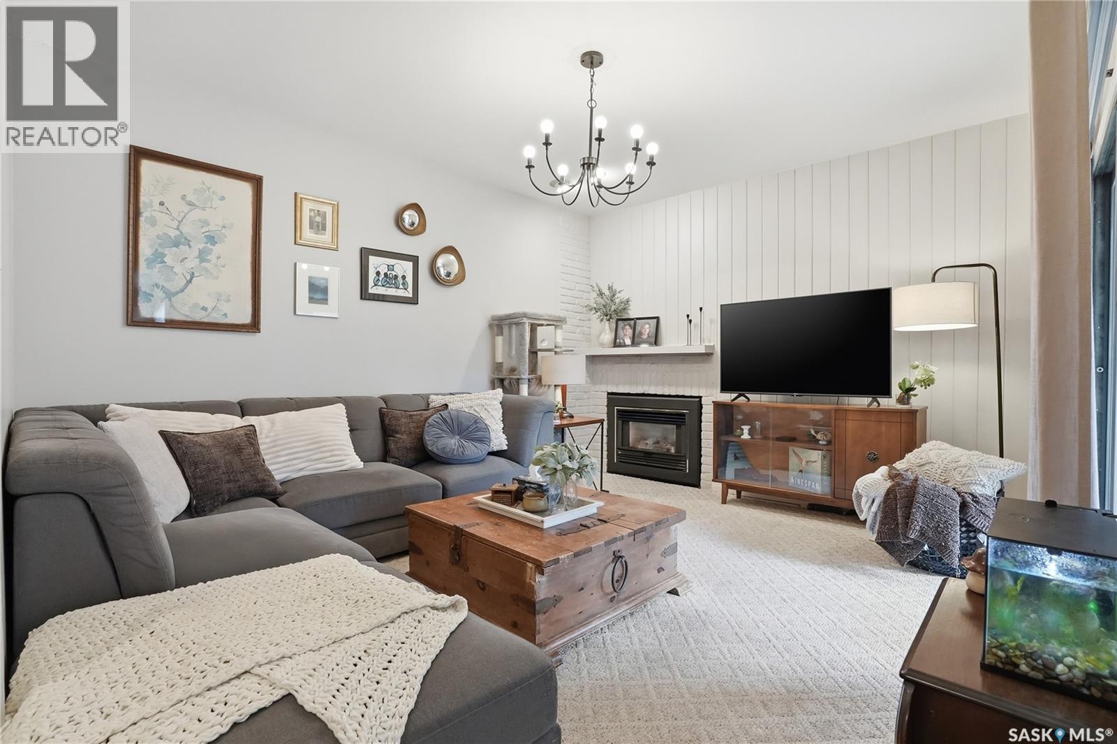 #16 425 Pinehouse DRIVE - 17