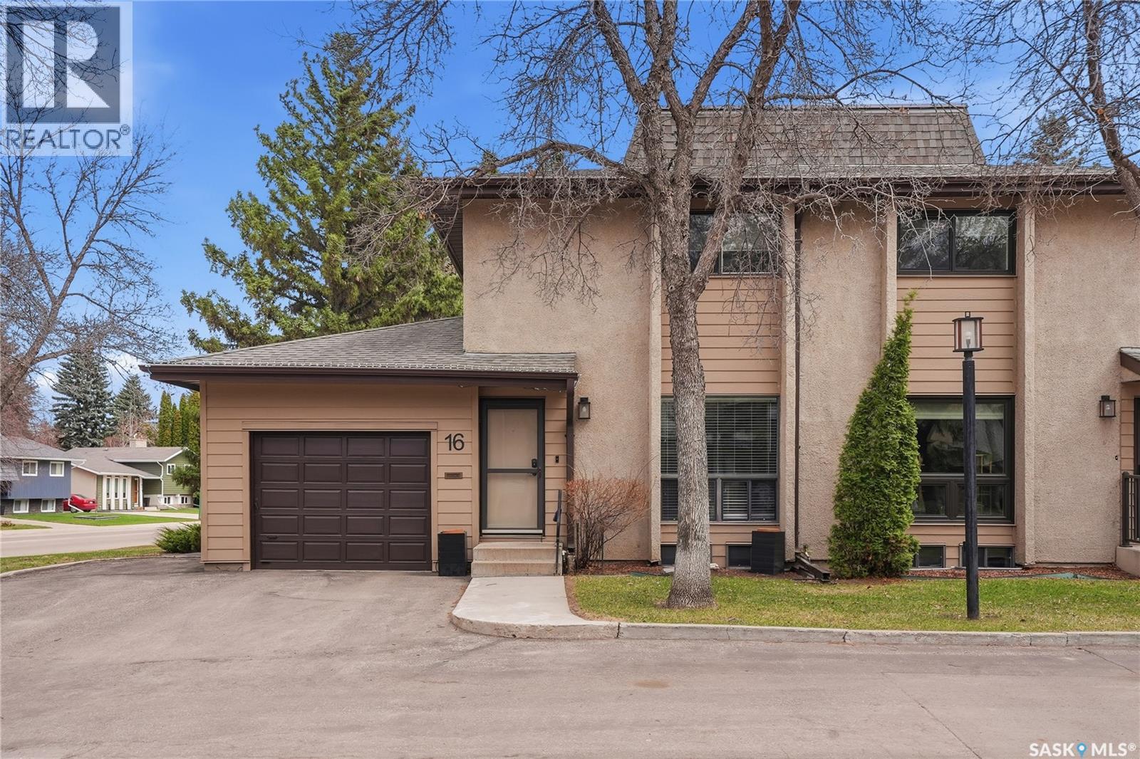 #16 425 Pinehouse DRIVE - Image 2