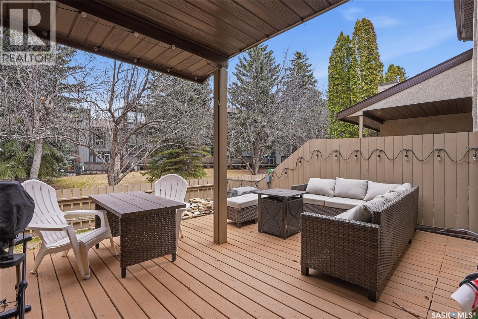 #16 425 Pinehouse DRIVE - 43