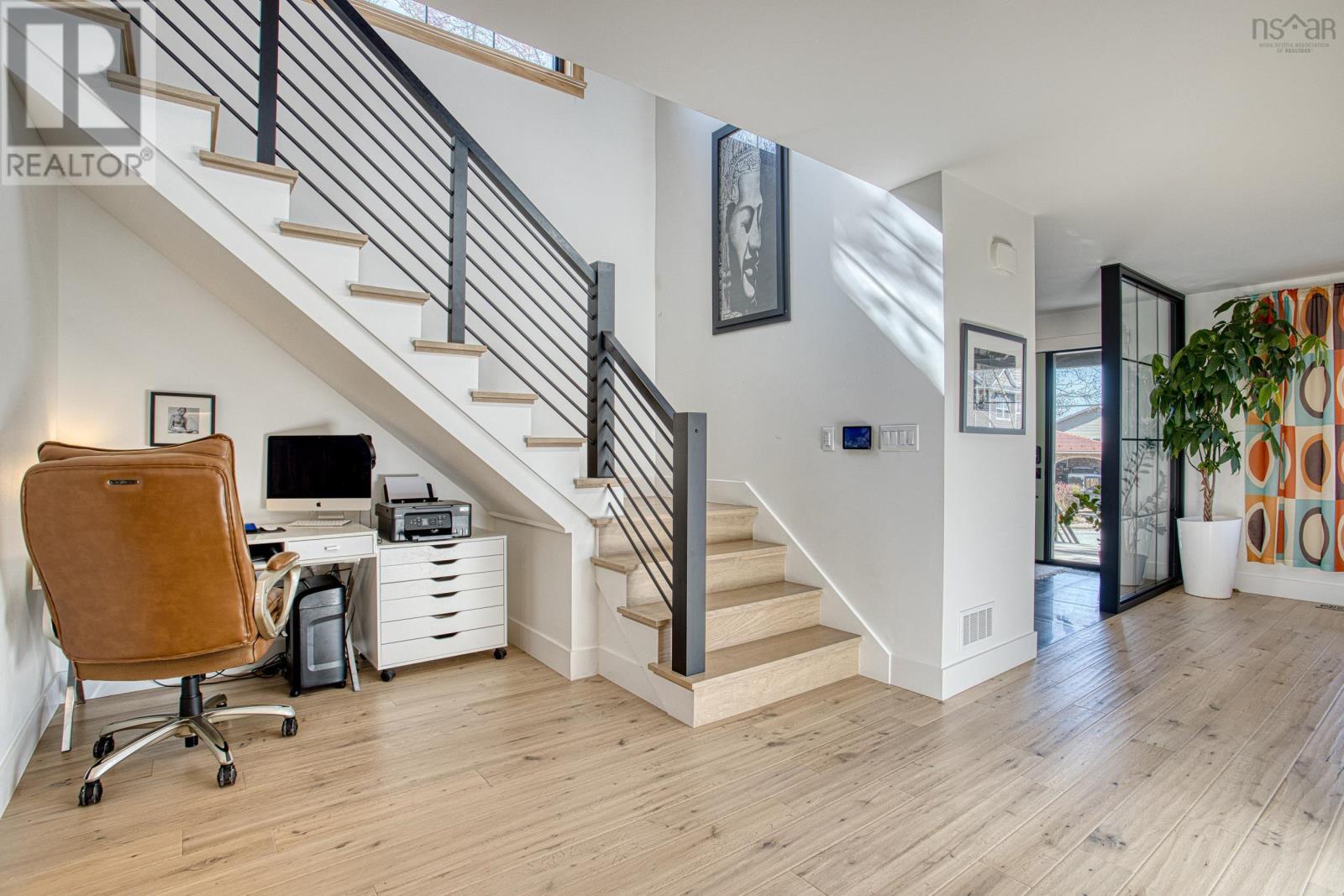 Property 32 of 50 of 8A Applewood Lane