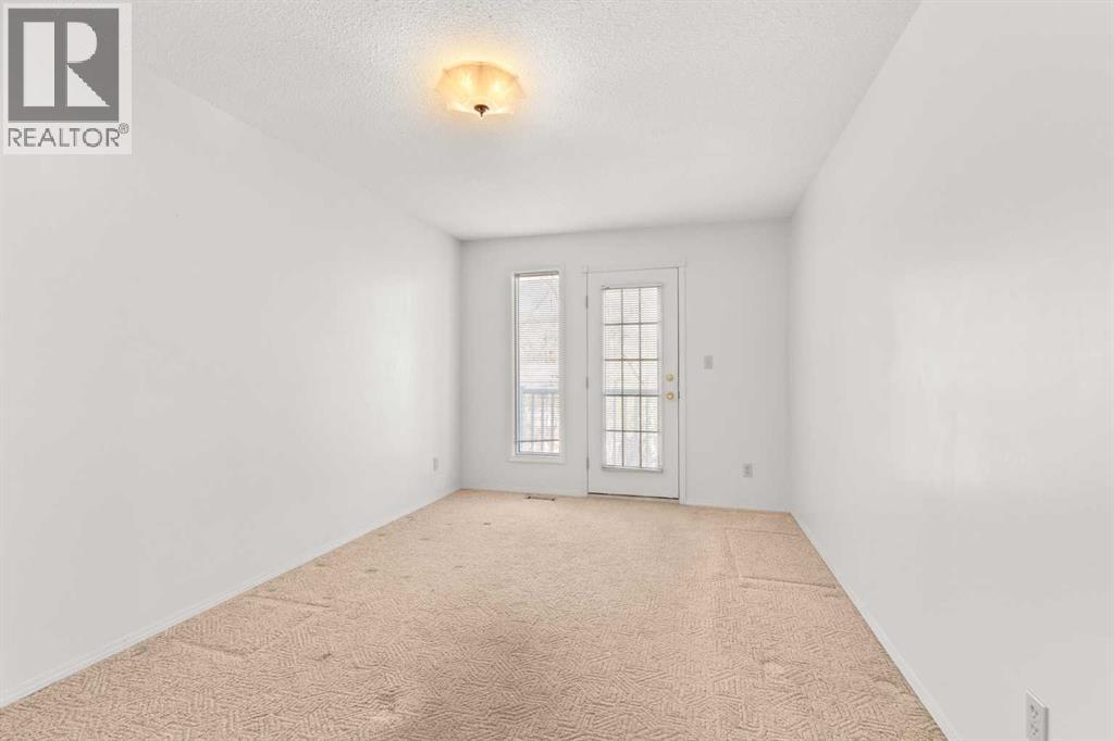 548 7 Street SE — photo 17