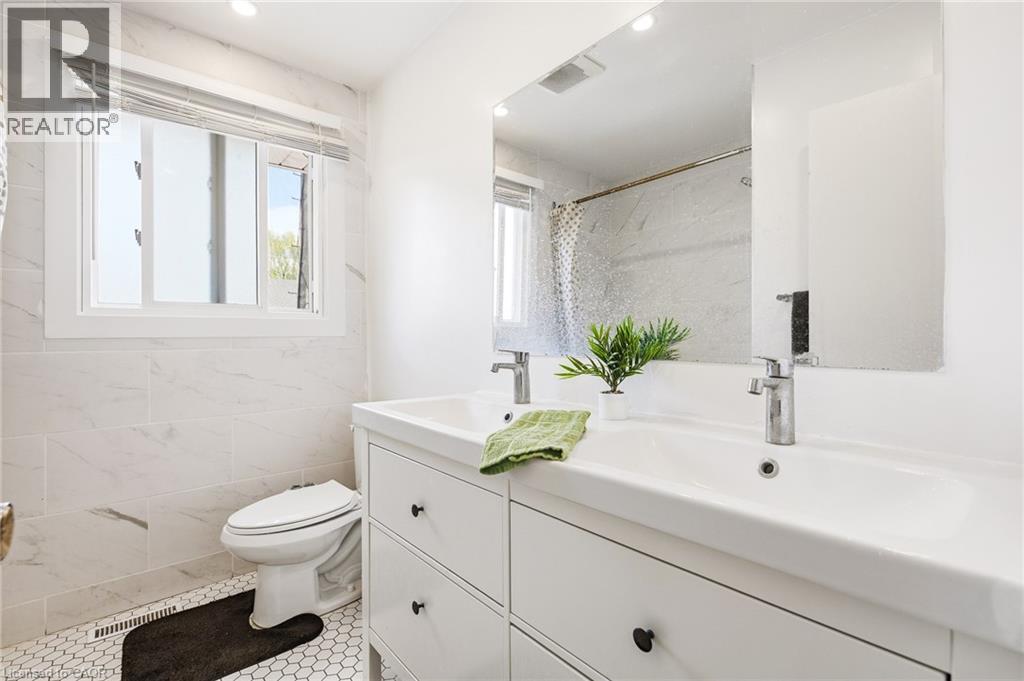 211 BALLANTYNE Avenue, Cambridge, Ontario, N1R7B5 — Photo 21